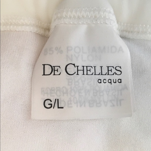 Bathing suit top - never worn! - Picture 7 of 7